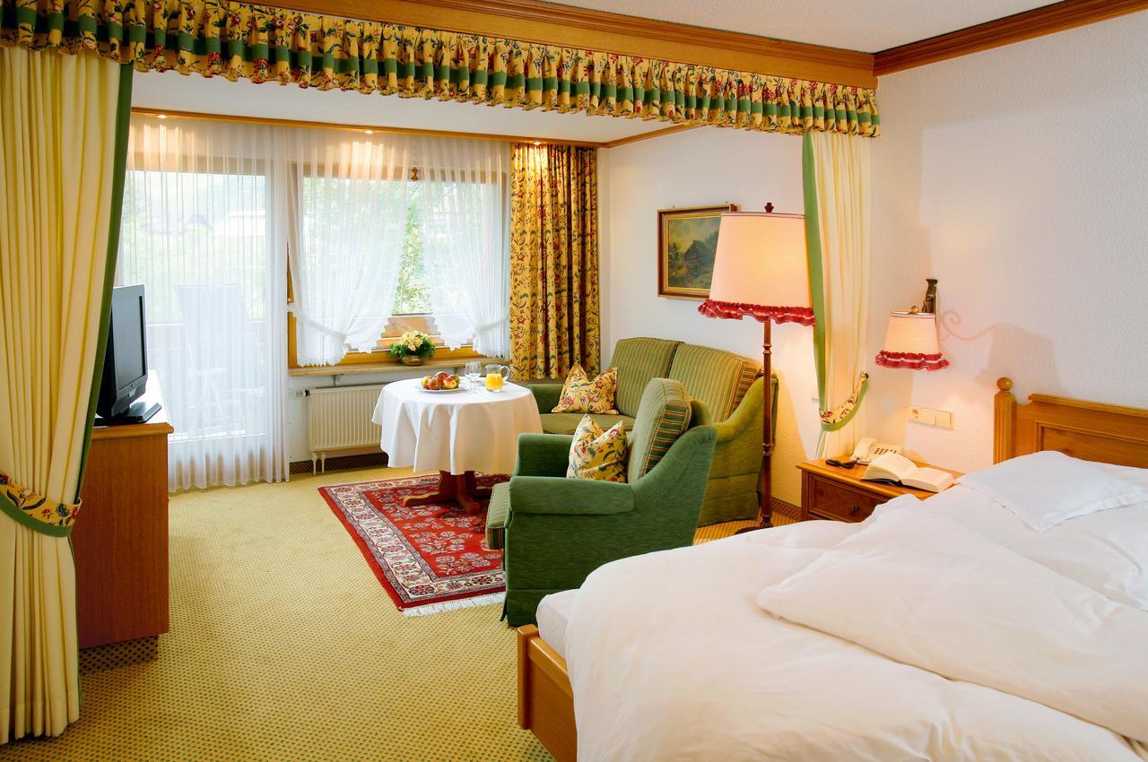Sonne Hotel Байерсброн Екстериор снимка